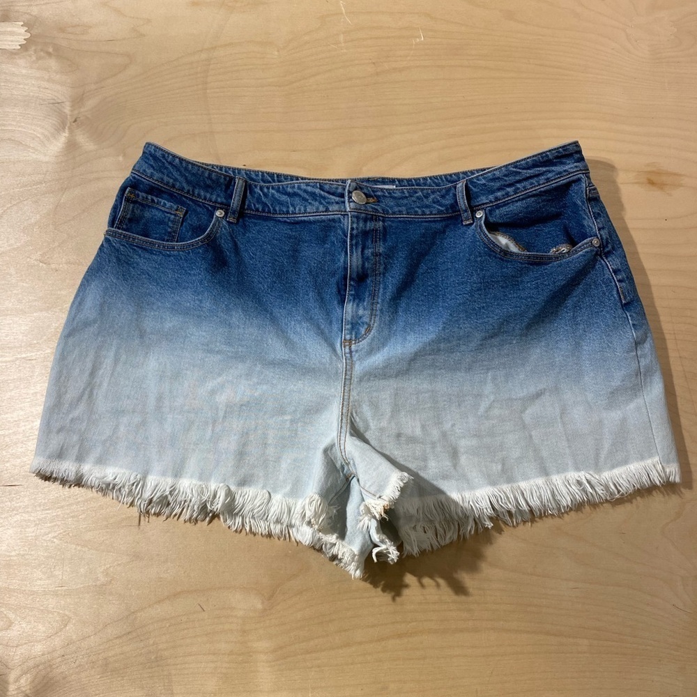 LOFT Denim Ombre Women's Shorts Size 18 (IY) - Picture 3 of 9